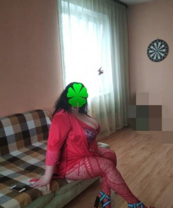 Живу в сердце Москвы и готова окунуть тебя в мир блаженства и наслаждения. Мои услуги включают все, что ты только можешь себе представить. 🌟🔥
Открой для меня свои самые глубокие желания, и я сделаю тебя самым счастливым человеком на земле. Мои возможности безграничны, и я гарантирую тебе незабываемый опыт, который оставит на тебе след навсегда. 💫💋
Отзывы о моей работе только положительные! Мои клиенты всегда возвращаются ко мне снова и снова, оставаясь довольными и удовлетворенными. Смотри мои фото, и увидишь, что я – идеальная компаньонка для тебя. 😍📷
Не теряй время и позвони мне сейчас, чтобы ощутить настоящее удовольствие в объятиях Москвы. Я жду тебя, чтобы зажечь 🔥 страсть и провести незабываемое время вместе. Не упусти свой шанс на наслаждение! 💖💋 Елизавета